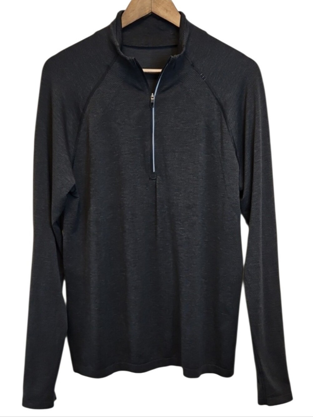 Lululemon Metal Vent Tech 1/2 Zip Pullover - Deep Coal/Black, Size Large